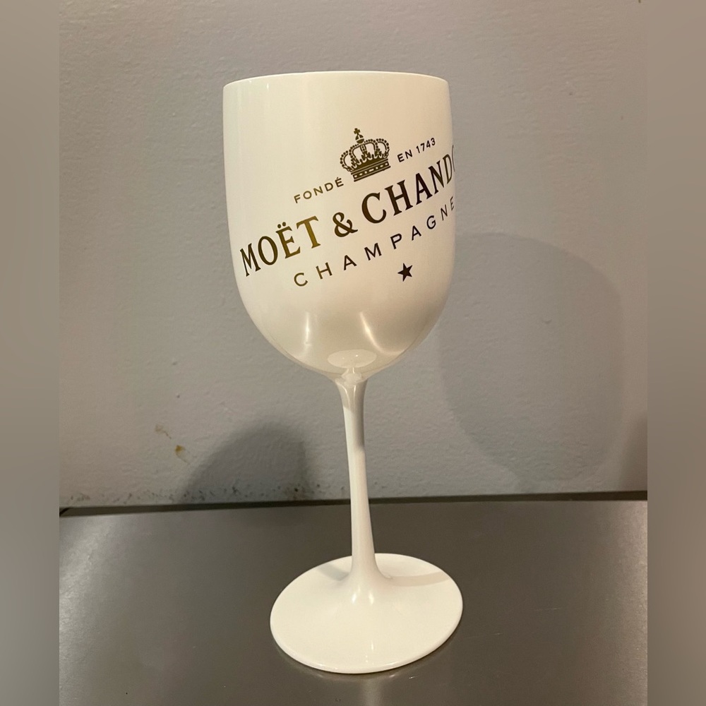 NWOT Moët Acrylic Flutes for Ice Champagne or Wine- BUNDLE FOR DISCOUNT
